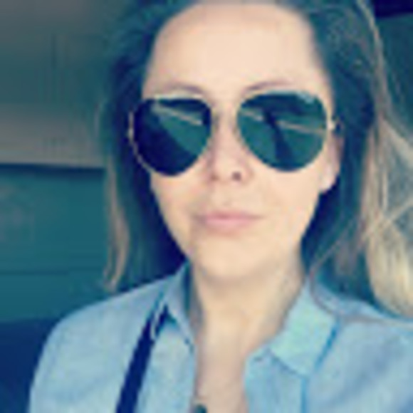 Meet your Posher, Aidre - Picture 1 of 1